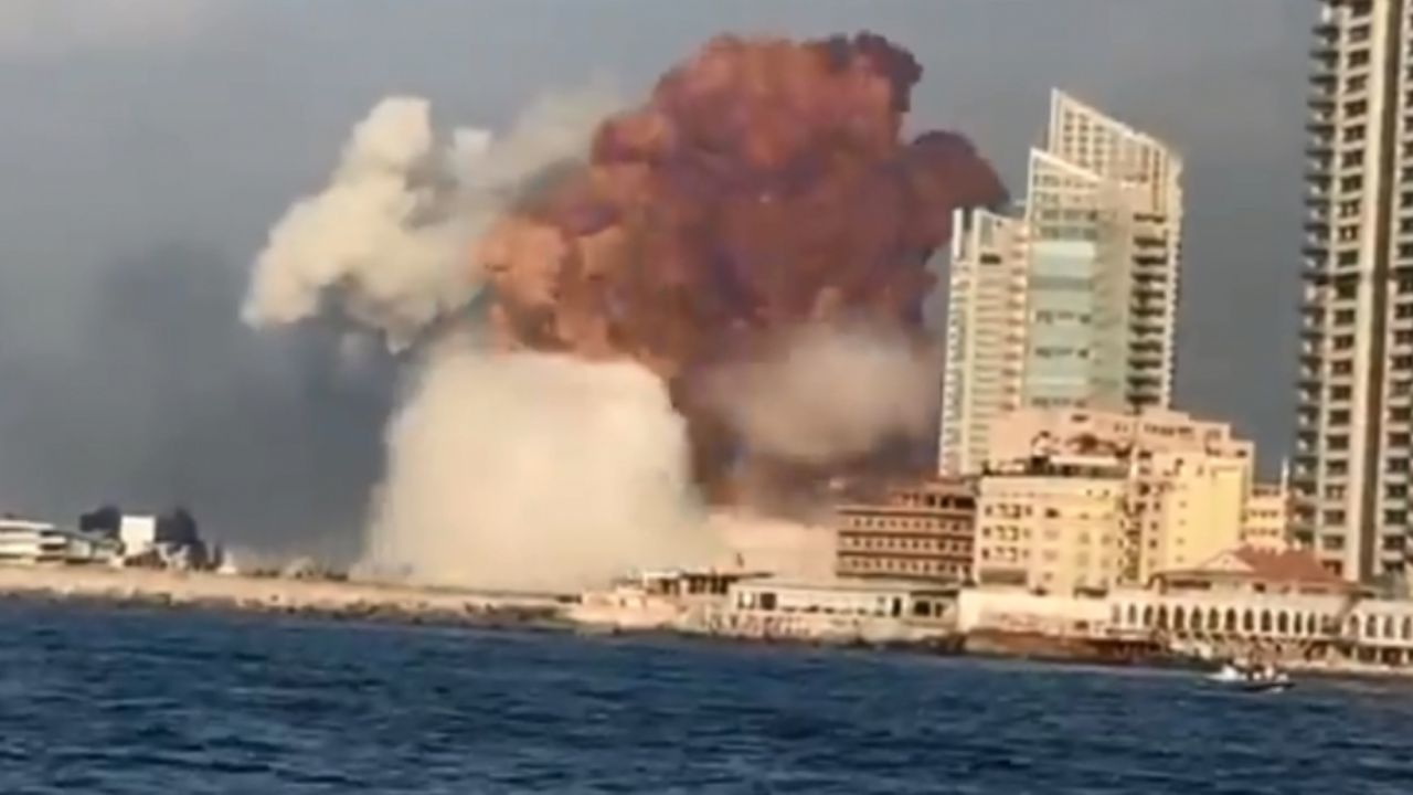 VIDEO: La impresionante explosión en el centro de Beirut que conmociona al mundo