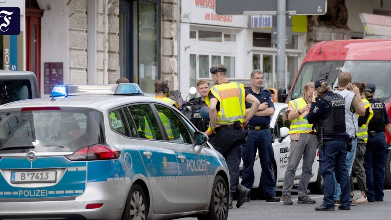 Atracadores asaltan un banco en Berlín y desatan tiroteo; hay al menos un herido