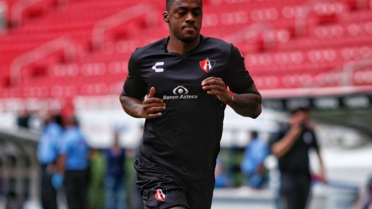 Renato Ibarra tiene luz verde para debutar con el Atlas