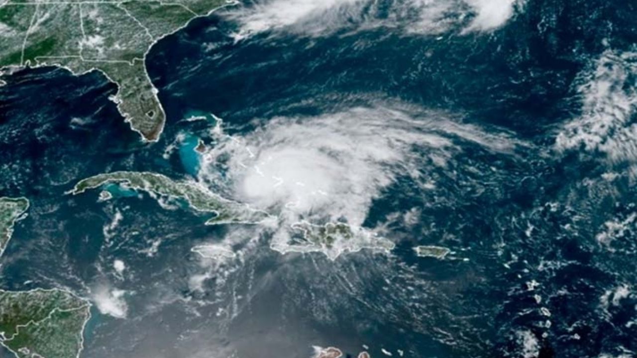 ‘Isaías’ se cobra la vida de cuatro personas tras su paso por la costa este de EU