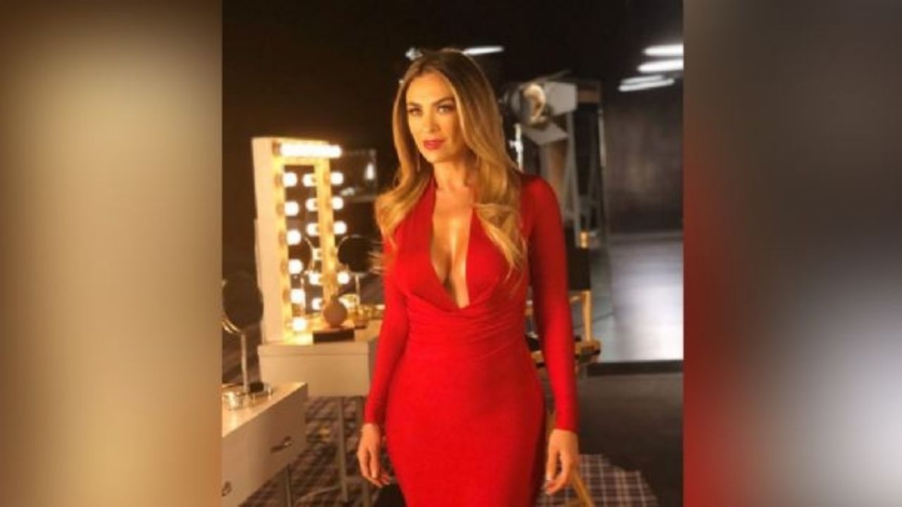 Aracely Arámbula, exactriz de Televisa, impacta al lucirse en enloquecedor vestido rojo