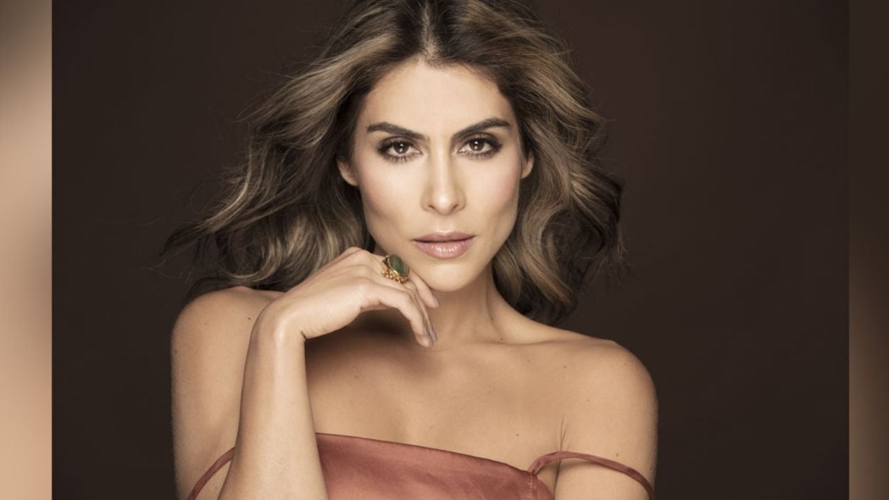 De esta forma, María León comparte su felicidad de regresar a los escenarios