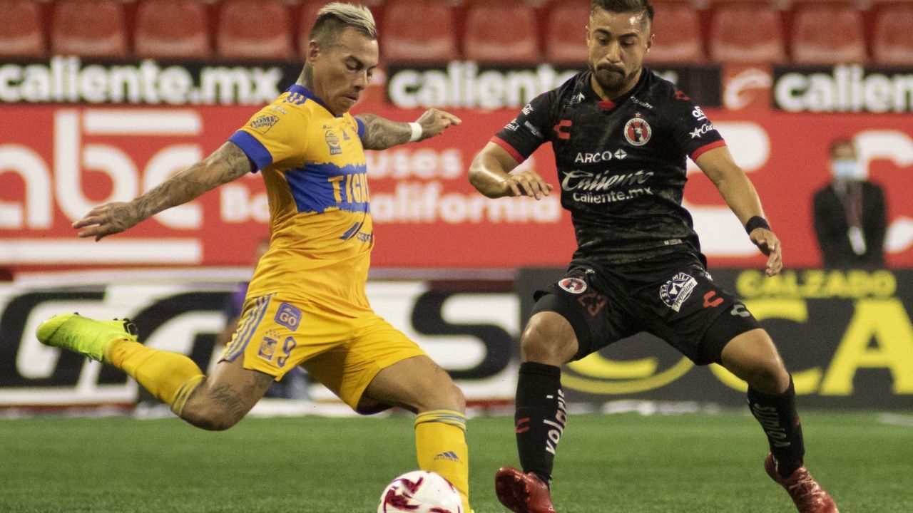Tigres y Xolos dan más patas que goles y empatan a cero