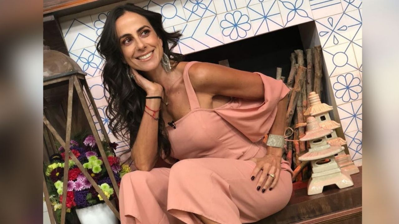Paulina Mercado roba más que suspiros en inquietante vestido de rayas
