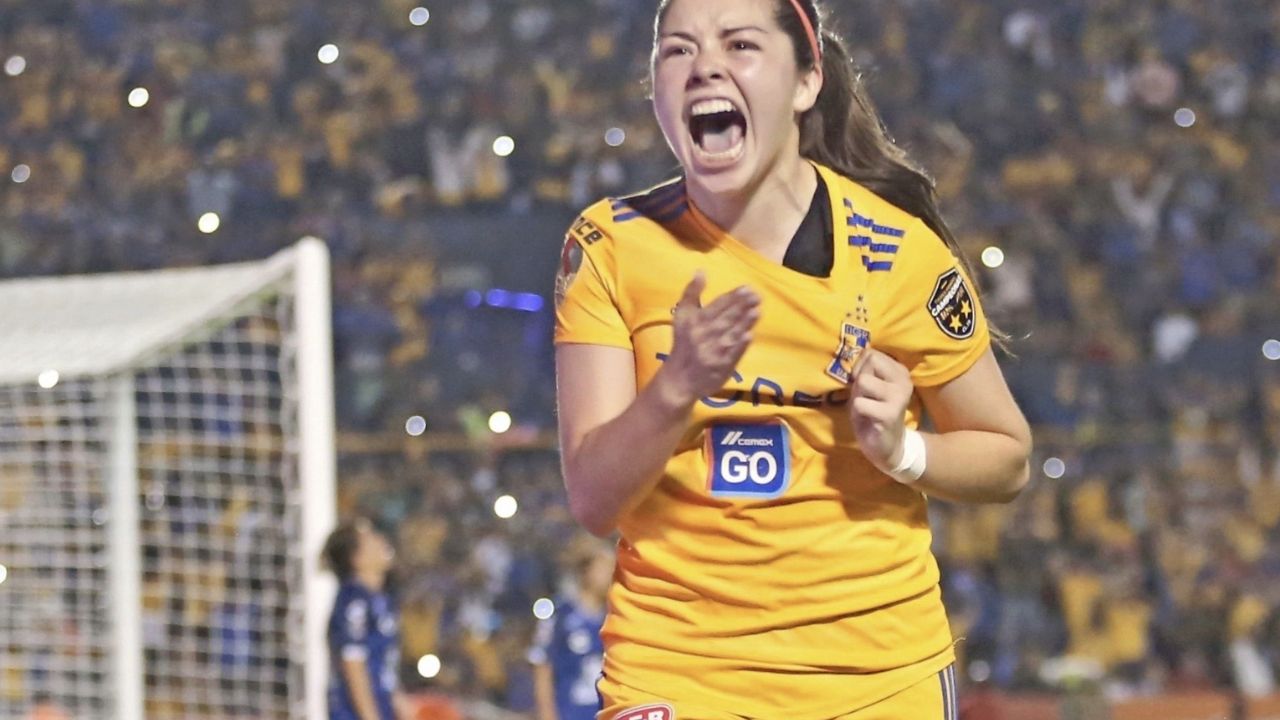 Katty Martínez, delantera de Tigres Femenil, sale positiva en su prueba de Covid-19