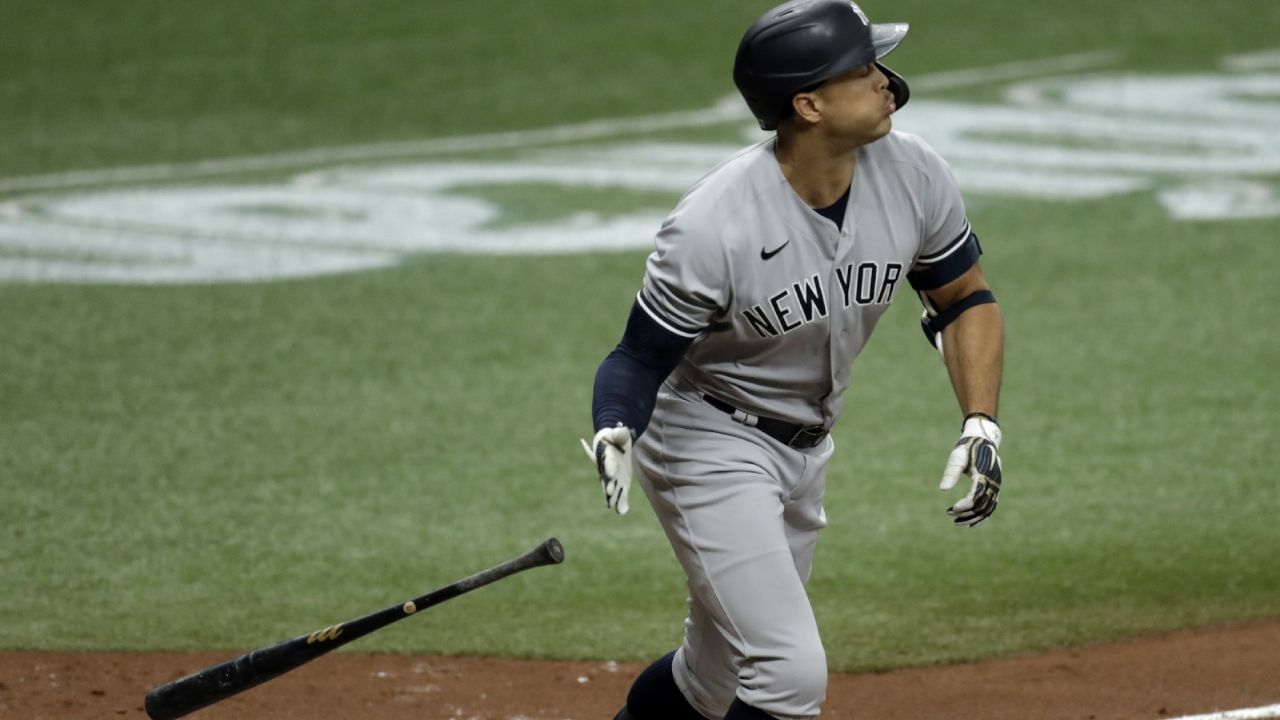 Yankees dan de baja a Giancarlo Stanton por lesión en pierna izquierda