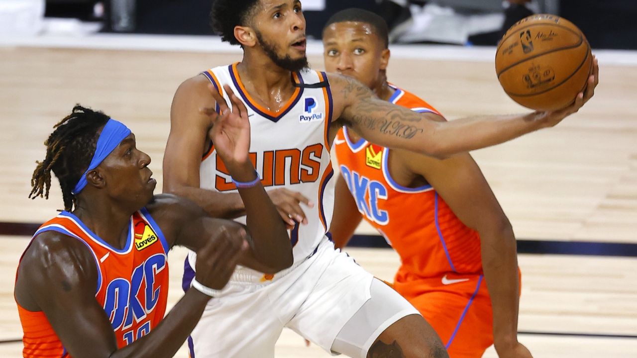 Booker y los Suns vencen al Thunder y se mantienen invictos