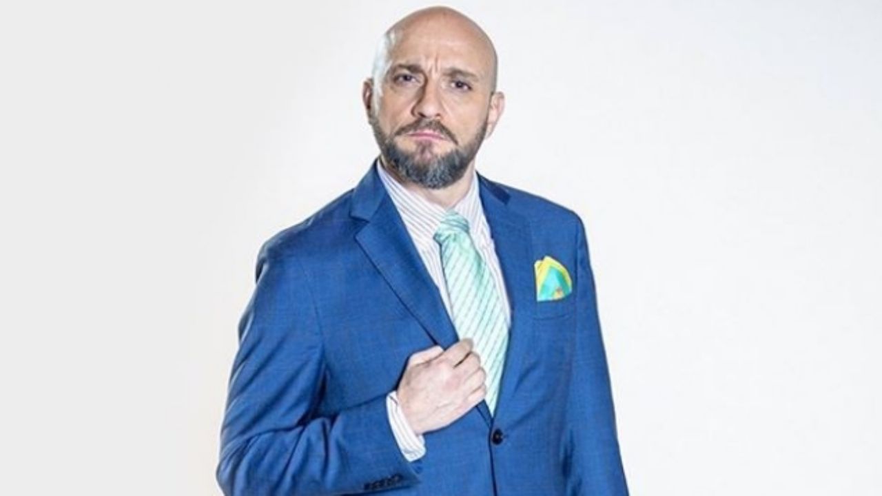 Tras críticas, actor de ‘Vecinos’ defiende originalidad de la serie de Televisa: “No es copia”