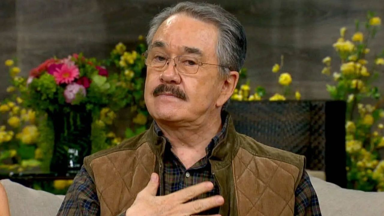 “¿Germán Valdés?”: Pedrito Sola es comparado con ‘Tintán’ por la inmensidad de su traje