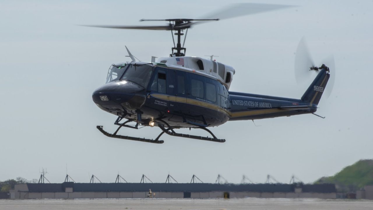 Disparan contra un helicóptero de la Fuerza Aérea de EU; un tripulante resulta herido