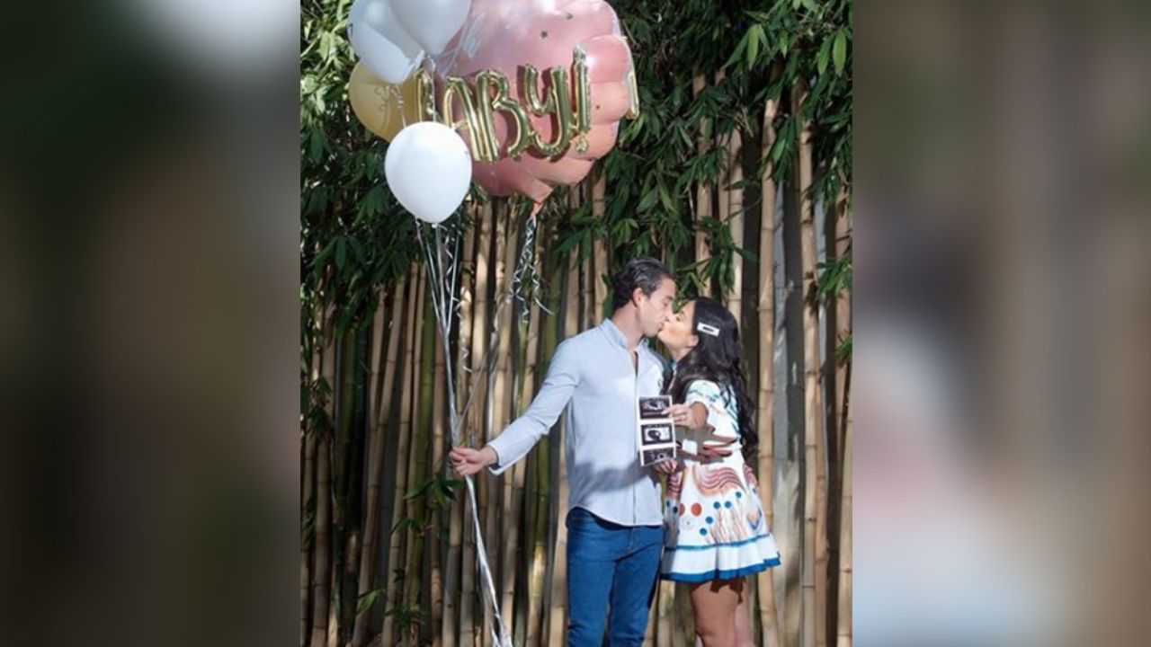 A semanas de dar a luz, conductora de Televisa celebra su baby shower en ‘Me caigo de risa’