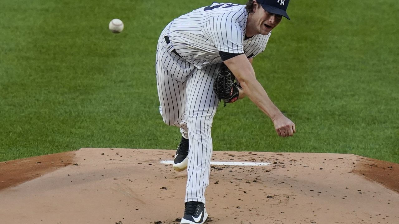 Cole sigue imbatible y los Yankees le propinan una paliza a los Medias Rojas