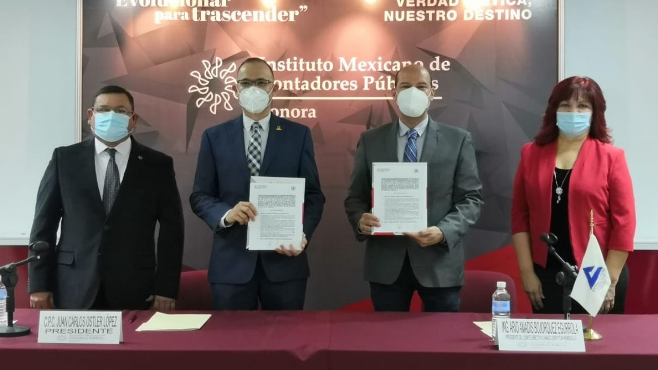 Colegio de Contadores de Sonora capacita a integrantes de Canaco en Hermosillo