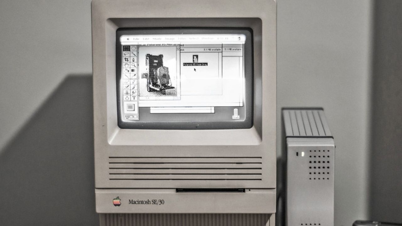 ¡Se rompe la frontera! Sí es posible conectar una Macintosh de 1989 a Internet