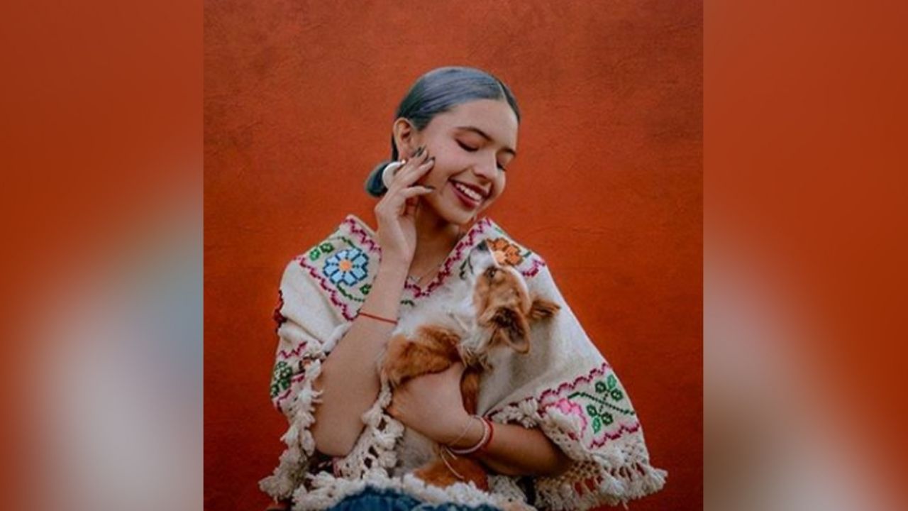 Ángela Aguilar estremece Instagram al modelar en exquisito ‘outfit’