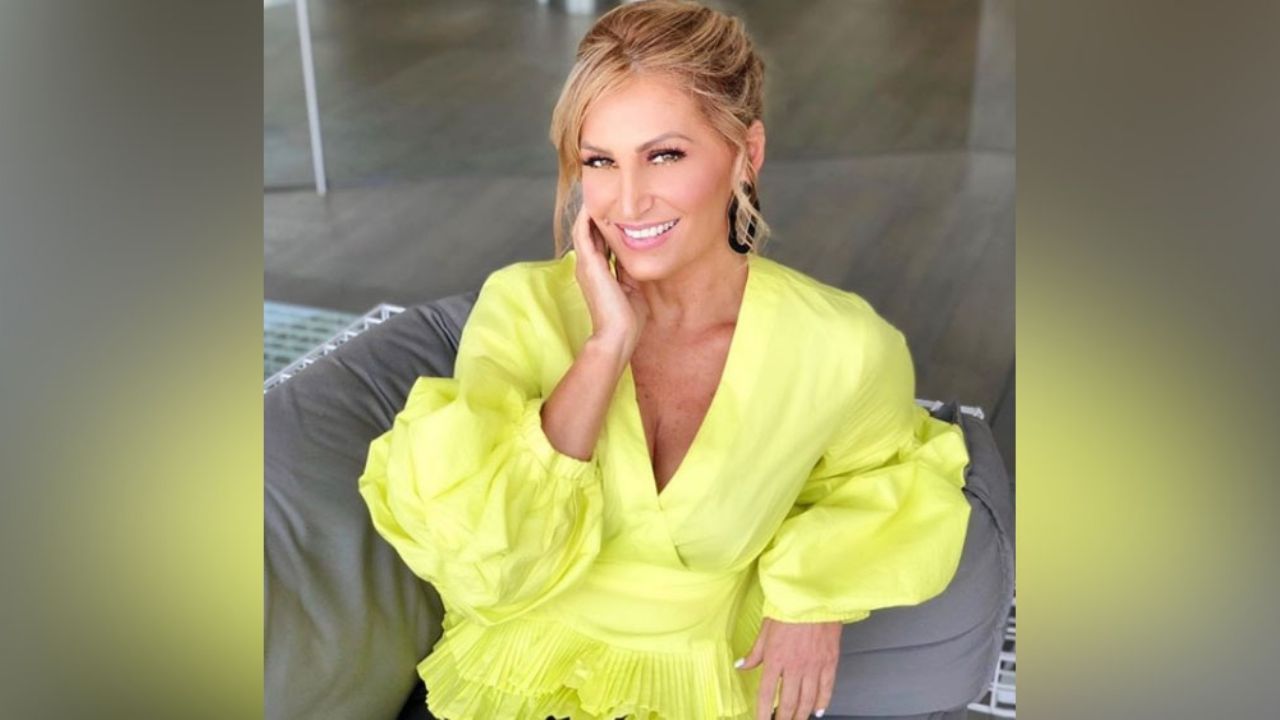 Desde TV Azteca, Anette Cuburu roba más de un suspiro al lucir maravilloso traje