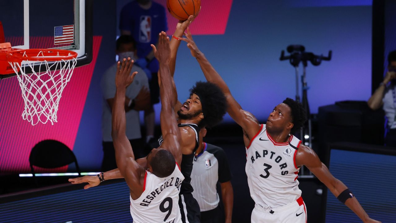 Los campeones Raptors abren la postemporada de la NBA con una fácil victoria