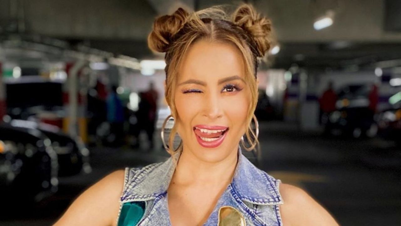 Cynthia Rodríguez ‘paraliza’ Instagram con despampanante vestido de flores