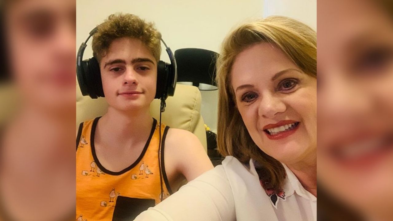 “Suegra”: Hijo de Érika Buenfil ‘roba’ suspiros en TikTok con su nuevo ‘look’