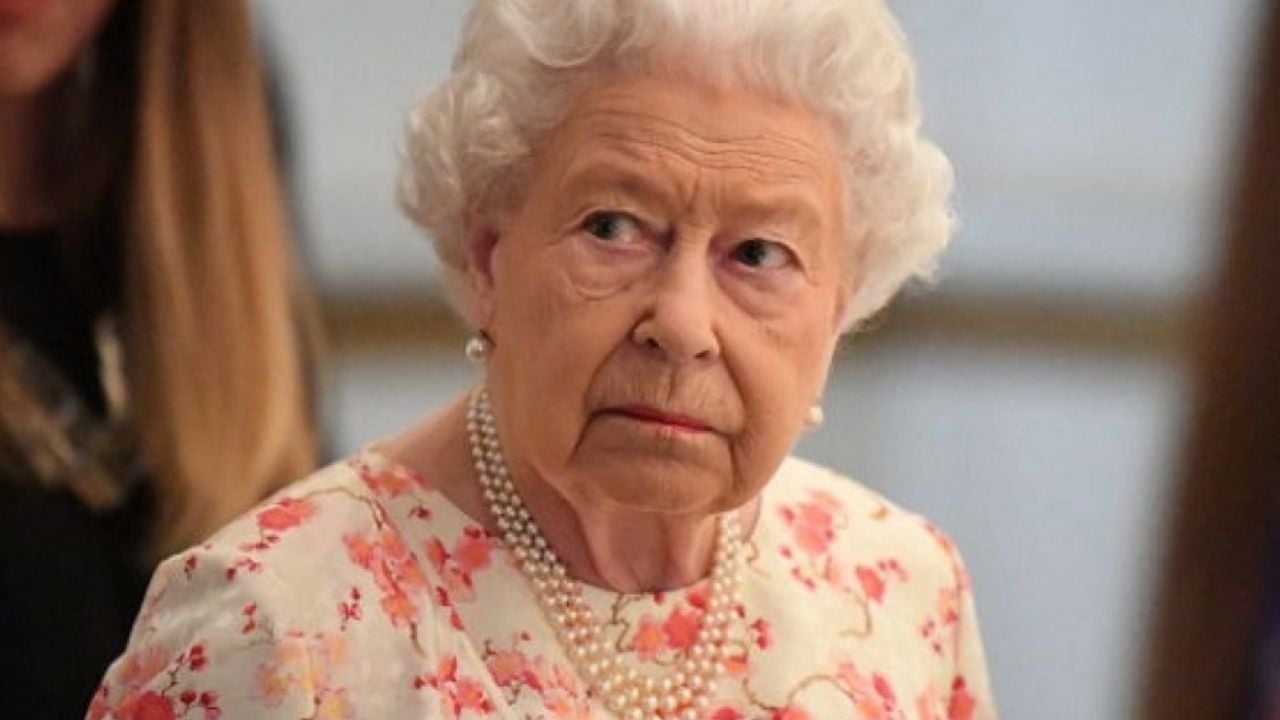 Reina Isabel II recibe devastadora noticia del Palacio de Buckingham