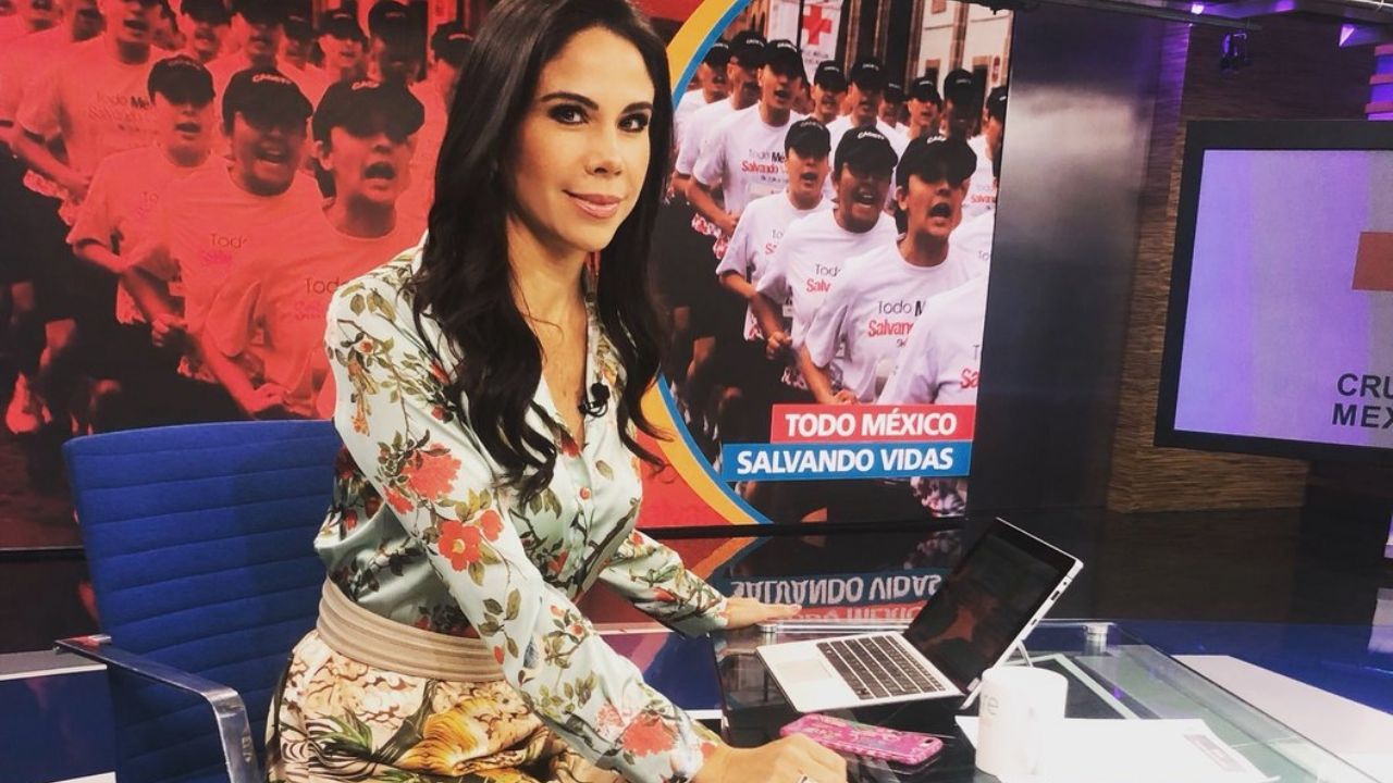 Paola Rojas conquista el foro de Televisa con coqueto vestido cebrado y desata el furor en Instagram: “Qué bombón”