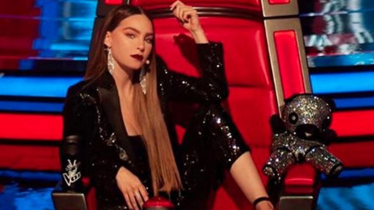 ¿Crisis en TV Azteca? Belinda deslumbra en ‘La Voz’ con espectacular ‘outfit’ de 146 mil pesos