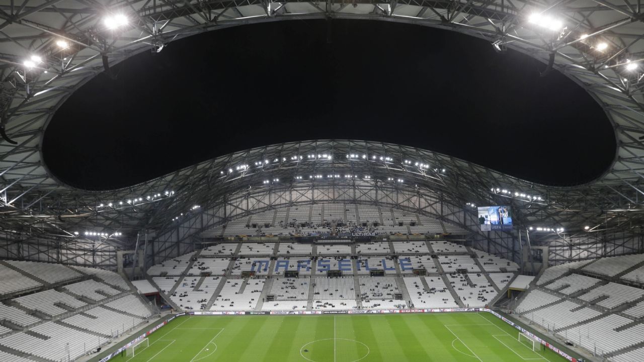 El Covid-19 ataca de nuevo, el virus obliga a aplazar el arranque de la Ligue 1