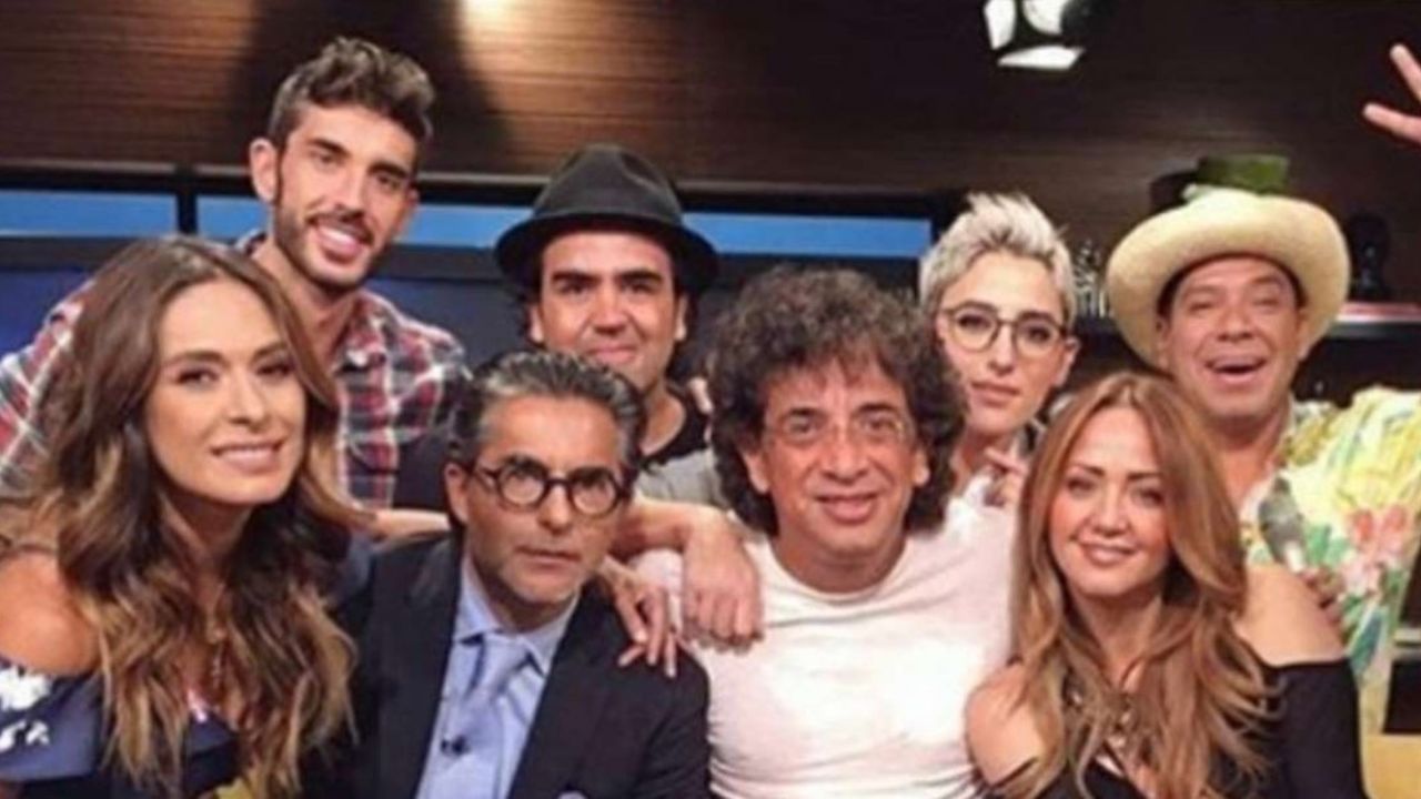 ¿Se va de ‘Hoy’? Tras rumor de despido, dan inesperada noticia a conductor de Televisa en pleno foro