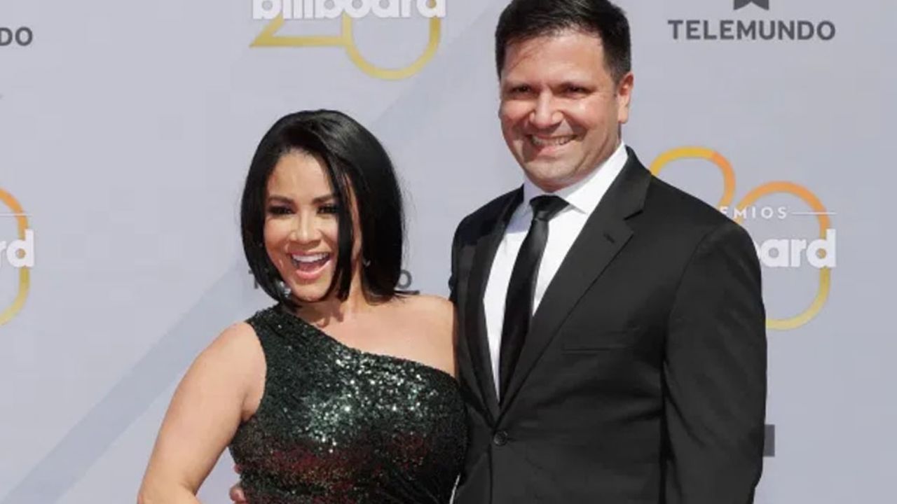 Carolina Sandoval tuvo pleito con su esposo y revela todo en transmisión en vivo