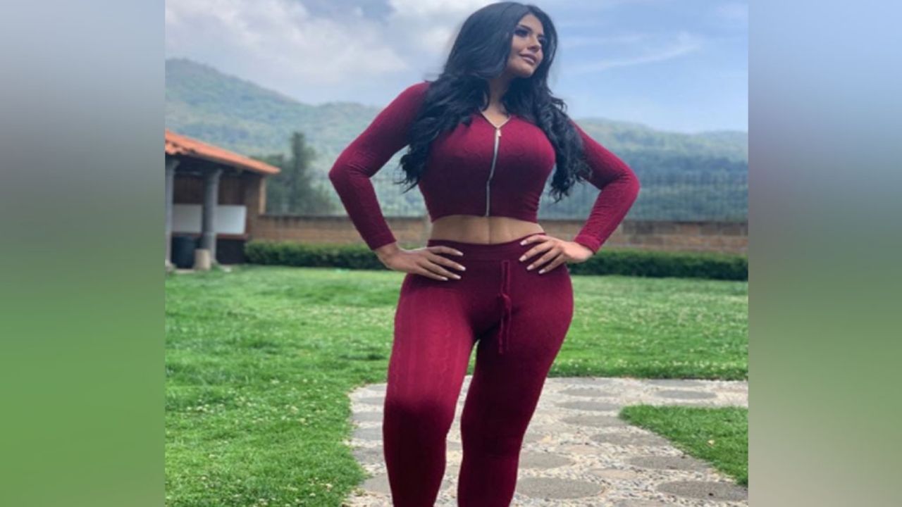 Yess de ‘Enamorándonos’, hace estallar Instagram al lucirse en fascinante bata