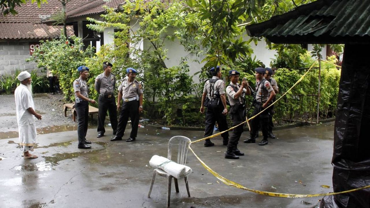 Indonesia: Hombre conserva el cadáver de su esposa dentro de un tanque de agua