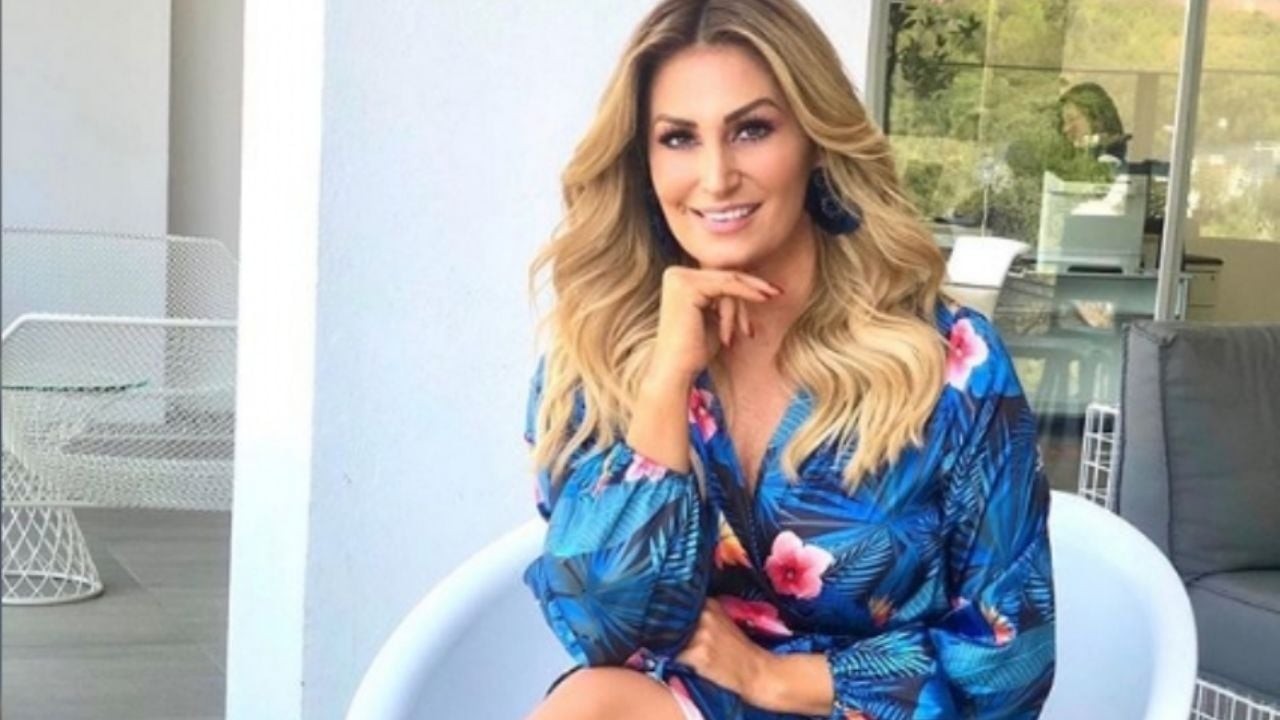 A sus 45 años, Anette Cuburu conquista el foro de TV Azteca al llegar a ‘VLA’ con juvenil ‘outfit’