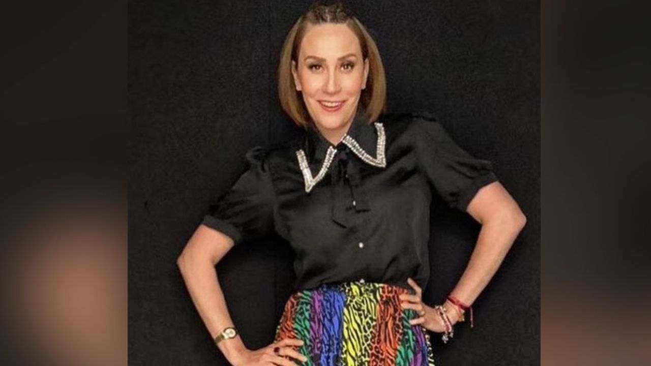 Mónica Castañeda recibe elogios de internautas al cambiar de estilo de vestuario para ‘Ventaneando’