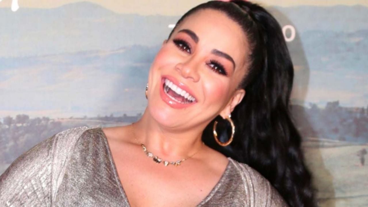 Carolina Sandoval pone de cabeza a TikTok con un baile al ritmo de Karol G