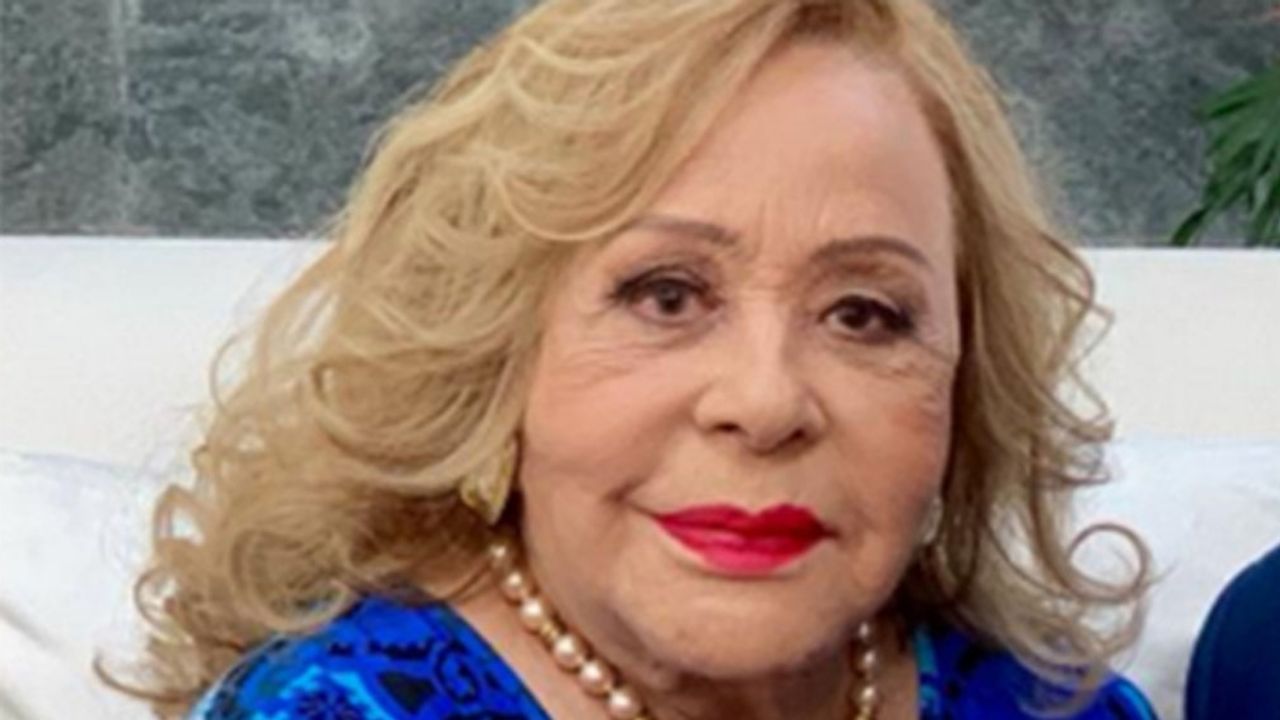 VIDEO: Silvia Pinal presume el regalo que le hizo su nieta Giordana Guzmán