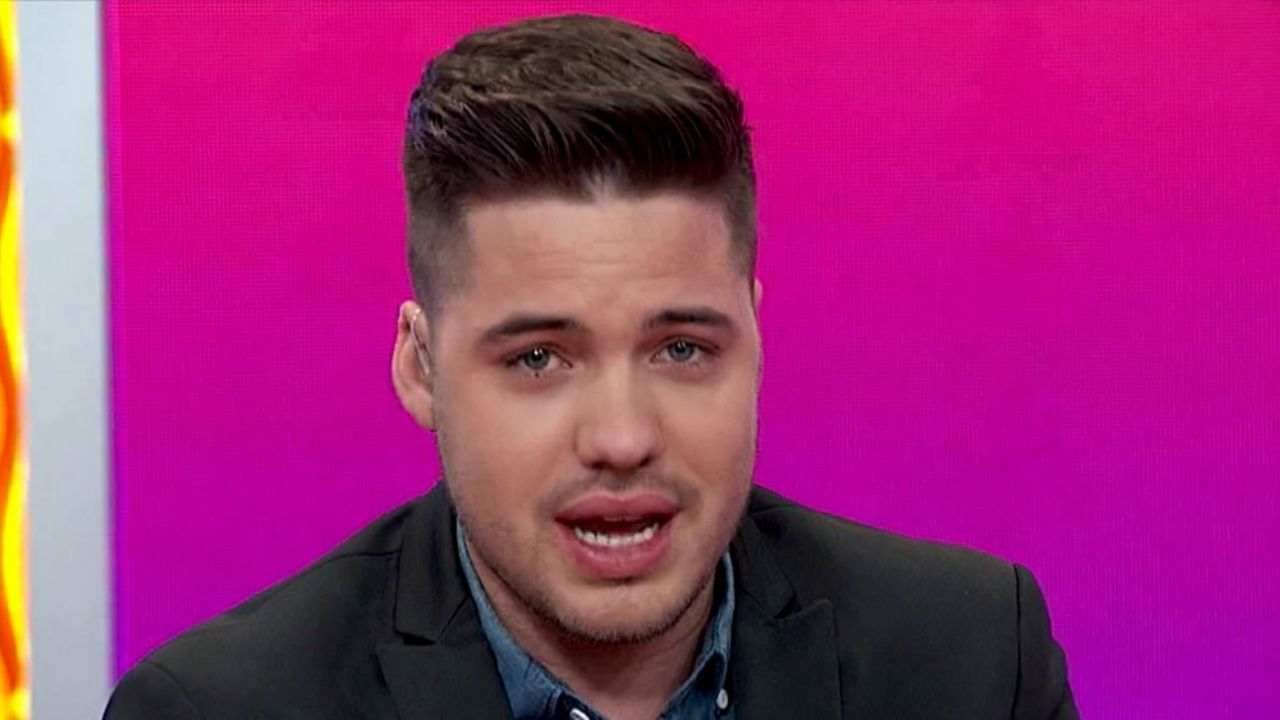 Al borde del llanto, conductor de ‘VLA’ da fuerte noticia sobre ser querido