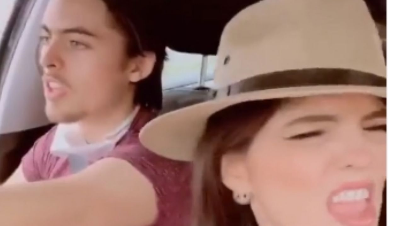 Ana Bárbara le hace competencia a Érika Buenfil en TikTok con gracioso video junto a su familia
