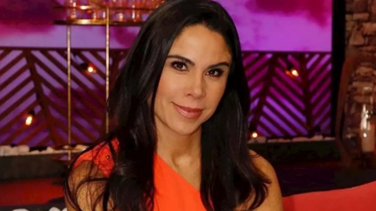 ¡Señora! Paola Rojas pone de cabeza a Instagram con su mejor foto despeinada y al natural