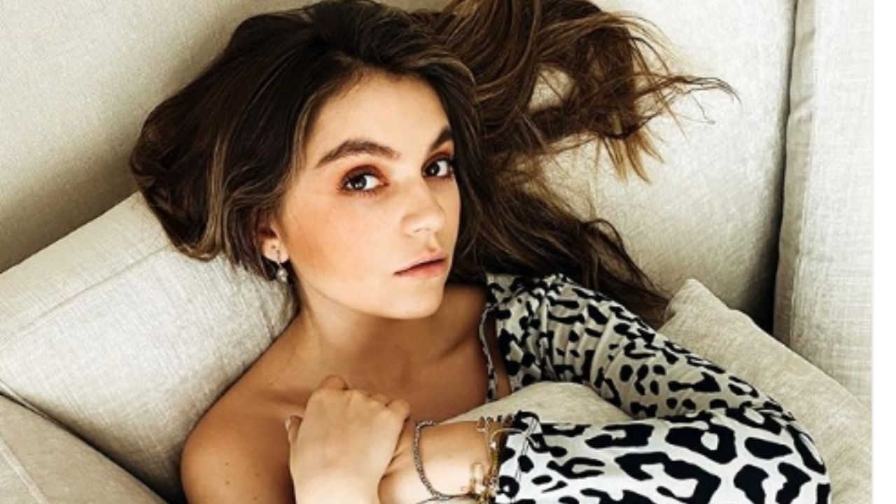Sofía Castro, hija de Angélica Rivera, hace ‘babear’ a todos en Televisa al modelar ligera pijama