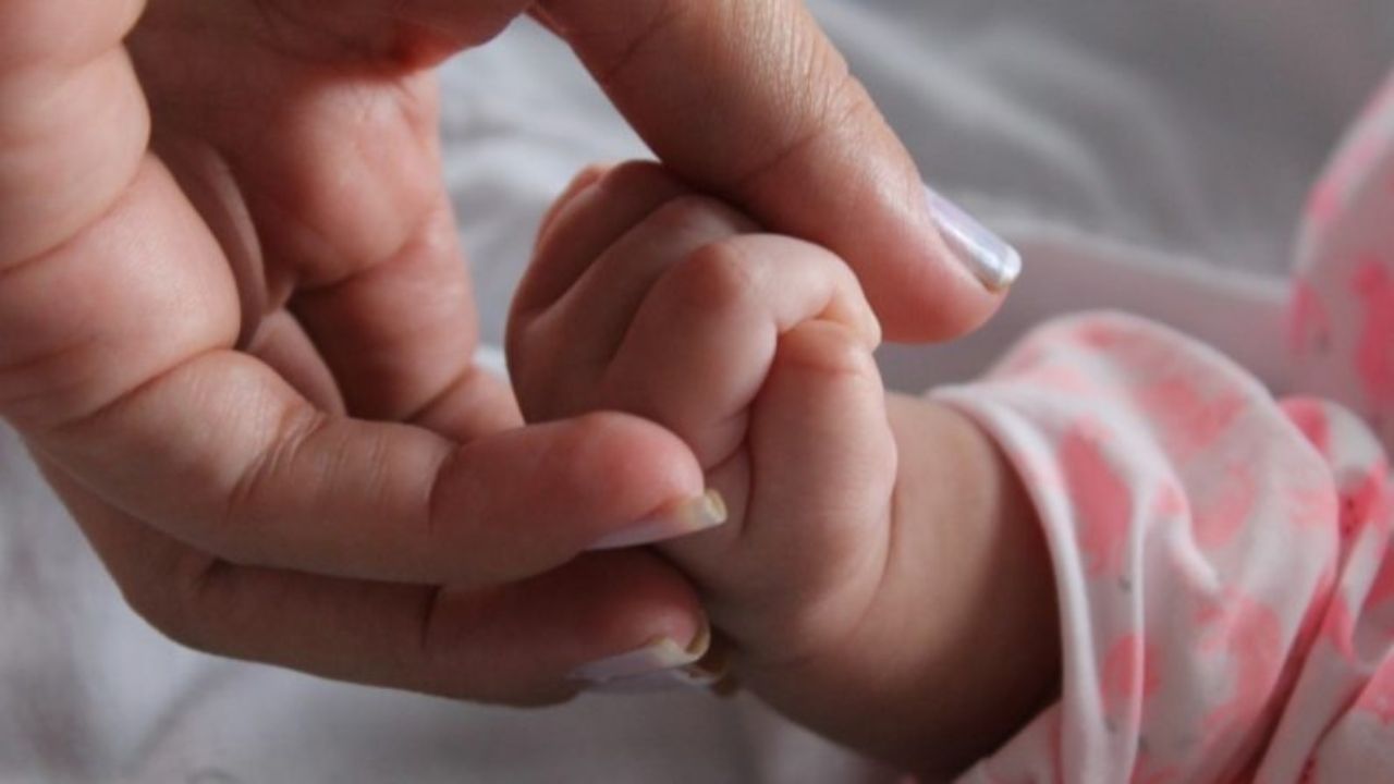 ¡Insólito! Hospital chileno entrega recién nacido sin vida a familia equivocada