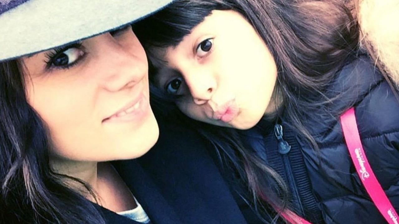 ¡Parecen gemelas! Alizée y su hija mayor, Annily Chatelain, causan euforia en Instagram