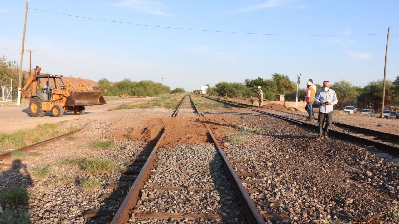 Gobierno y yaquis acuerdan desbloqueo a las vías del tren en Vícam