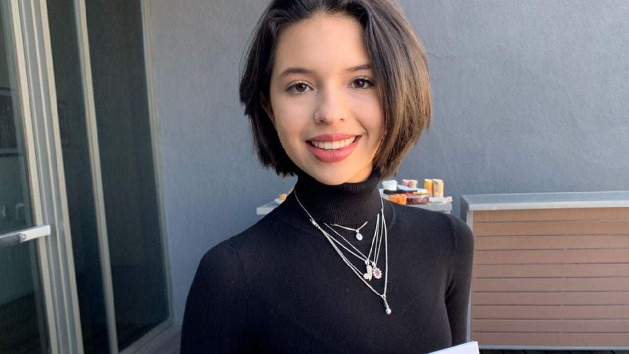 Ángela Aguilar confiesa que su hermano Leonardo y Pepe Aguilar son muy celosos con ella