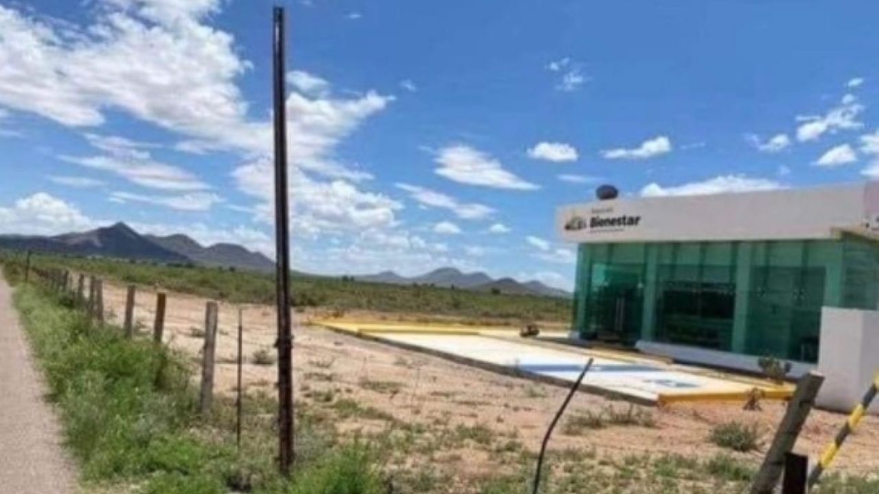 VIDEO: Critican a Gobierno de AMLO por sucursal del Banco Bienestar en medio de la nada