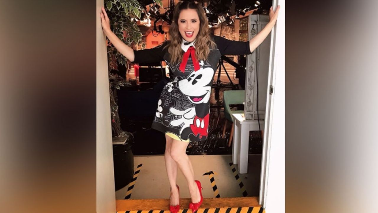 “Se siente quinceañera”: Destrozan a Linet Puente por vestirse de esta manera