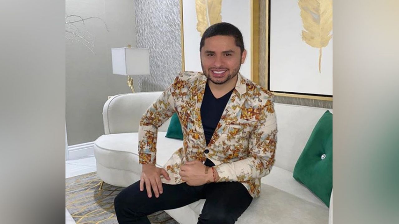 Larry Hernández arma drama “por verse ridículo” al hacer videos de TikTok