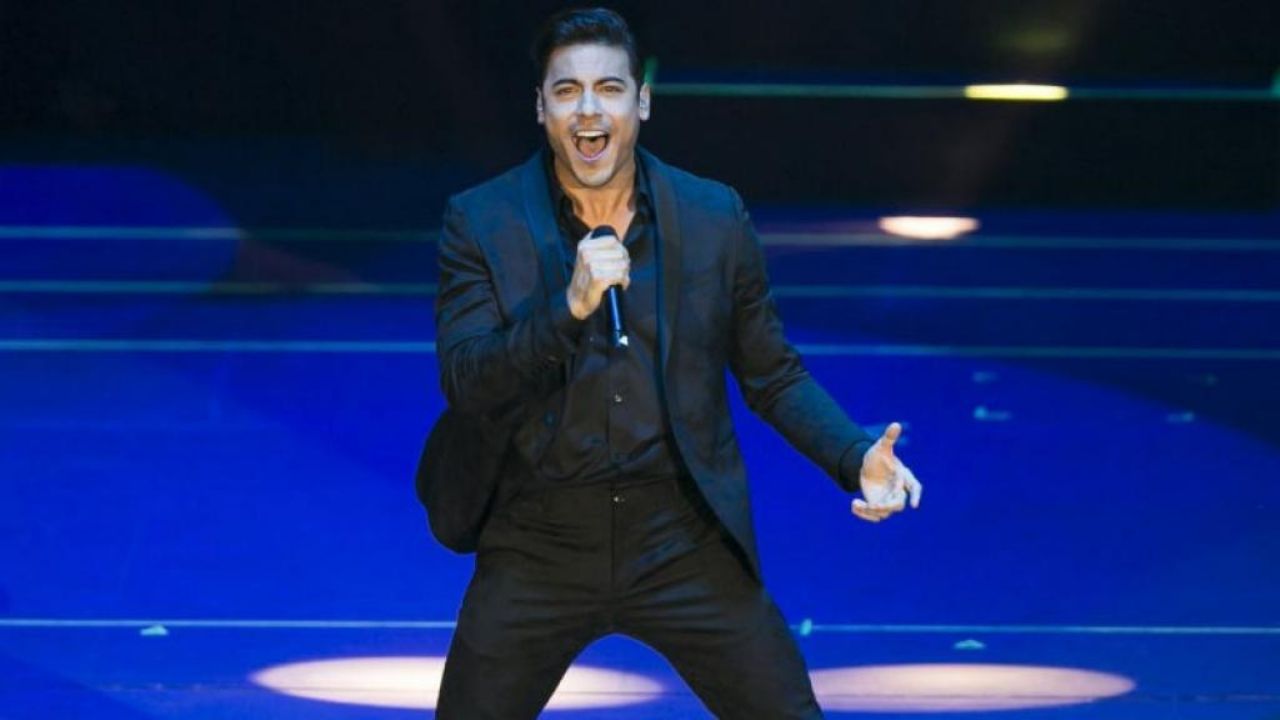 Tras haber sido rechazado, Carlos Rivera revela lo que tuvo que hacer para entrar en TV Azteca