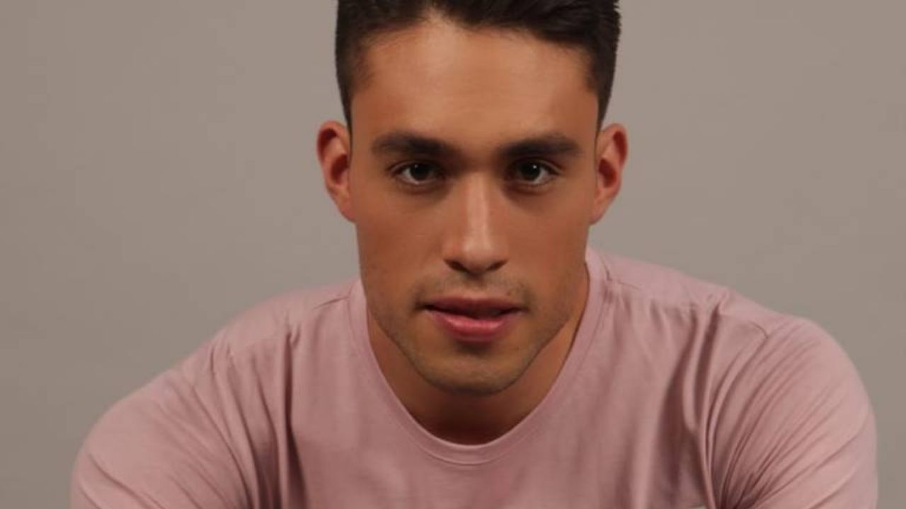 Conoce el flow del cantante Chris Almeyda