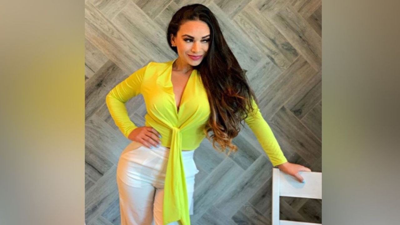 A sus 30 años, Zarelea, hija de Joan Sebastian, roba más que suspiros desde el yate