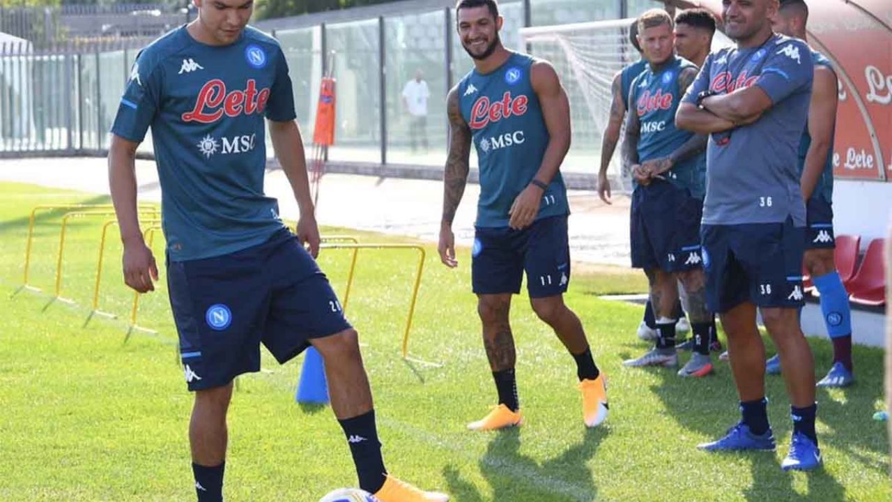 Hirving Lozano no cambiará de residencia y continuará en el Nápoli